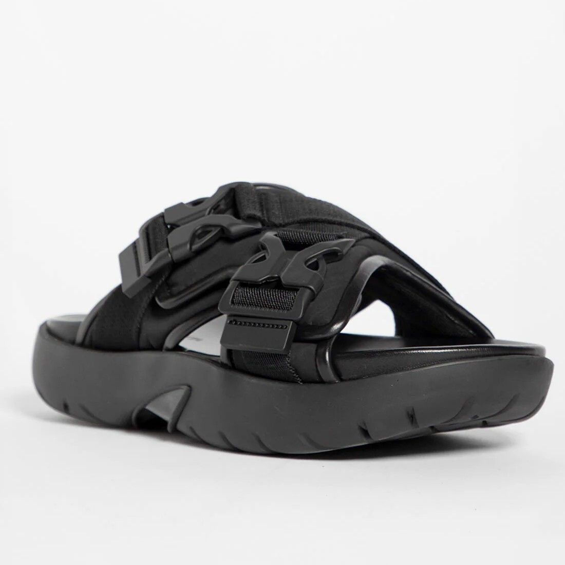 BOTTEGA VENETA スナップ スライドサンダル ブラック (BOTTEGA