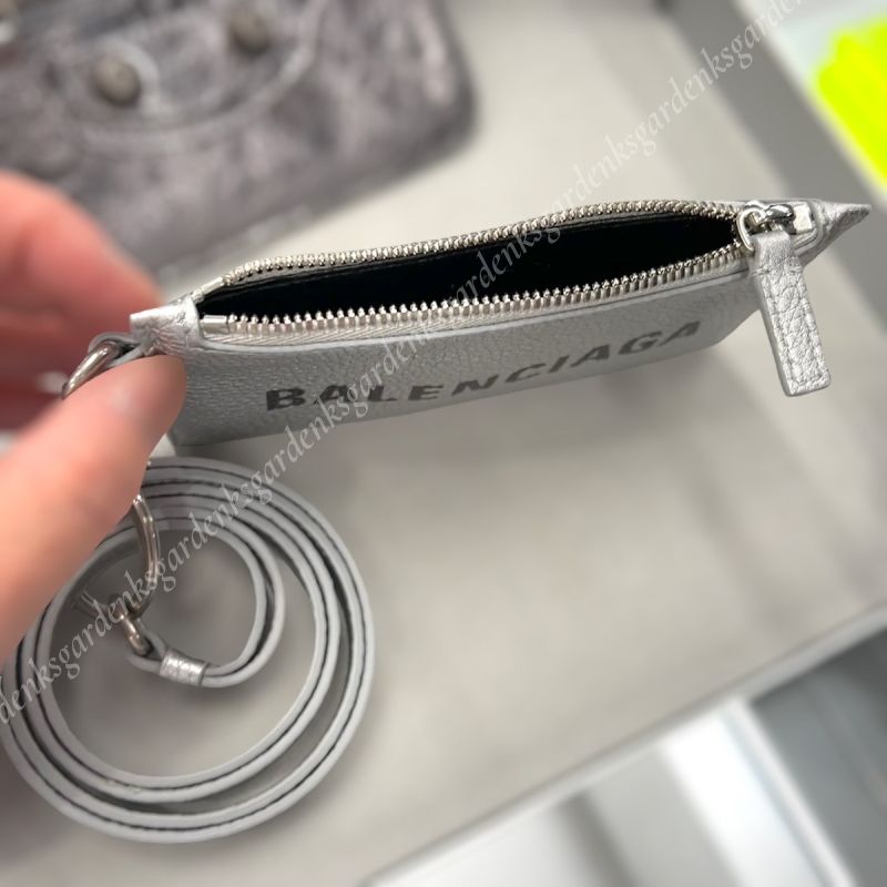 限定！すぐ届く！BALENCIAGA CASH カードケース付きキーリング