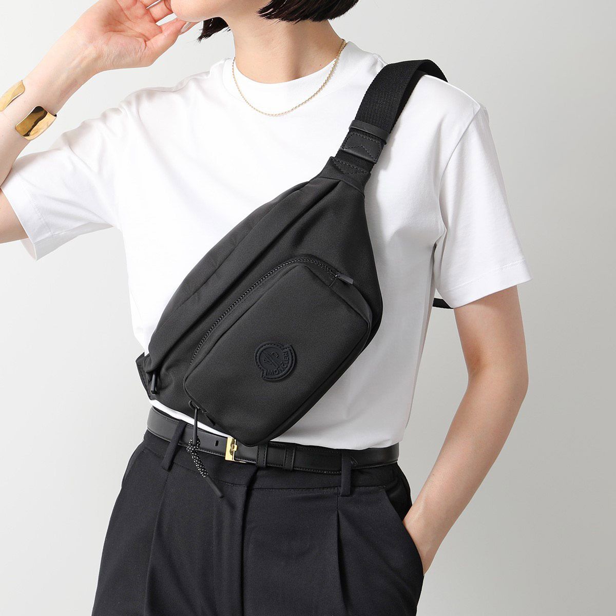 未使用 MONCLER FELICIE ボディバッグ ウエストバッグ ブラック MONCLER モンクレール ベルトバッグ FELICIE フェリシー 5M00001