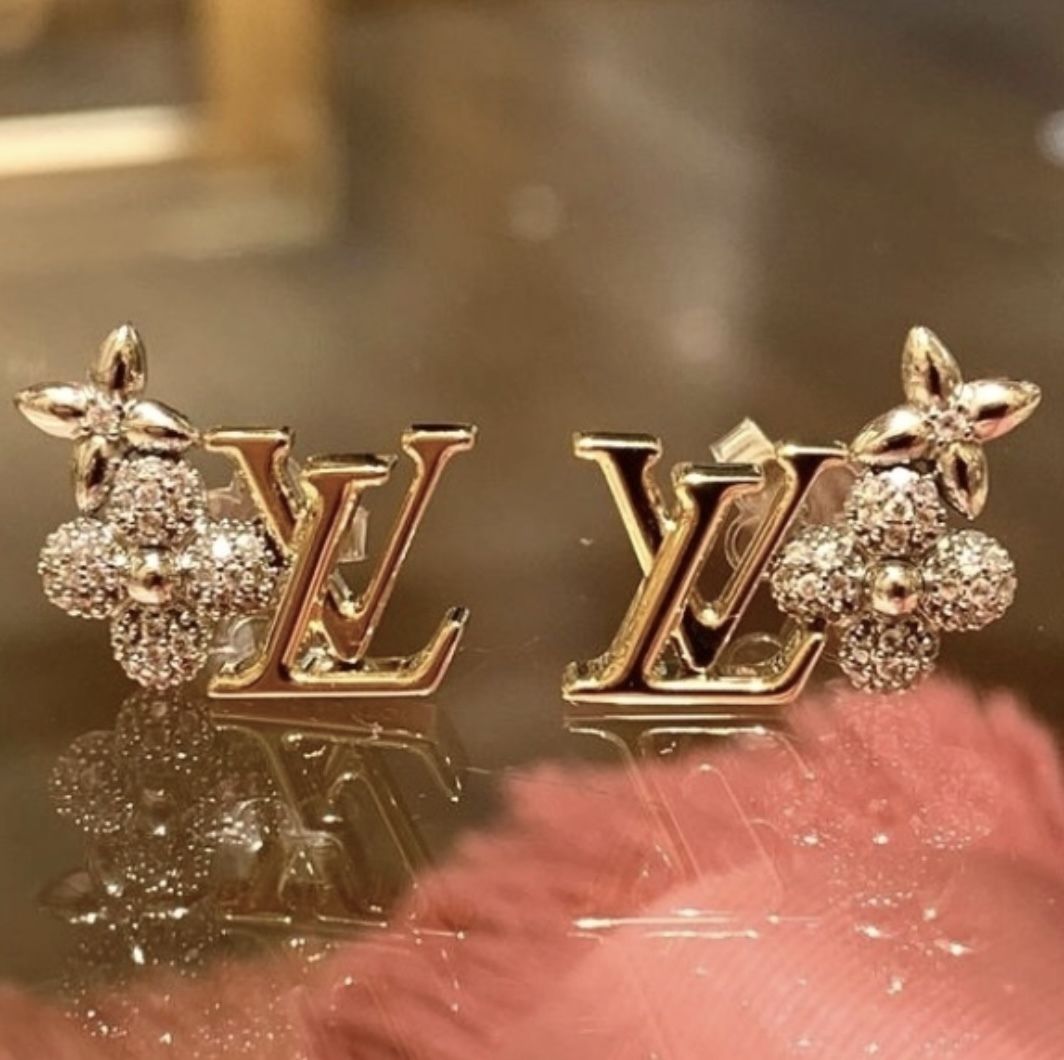耳元華やかゴージャス】LOUIS VUITTON☆LV ステラー・ピアス (Louis
