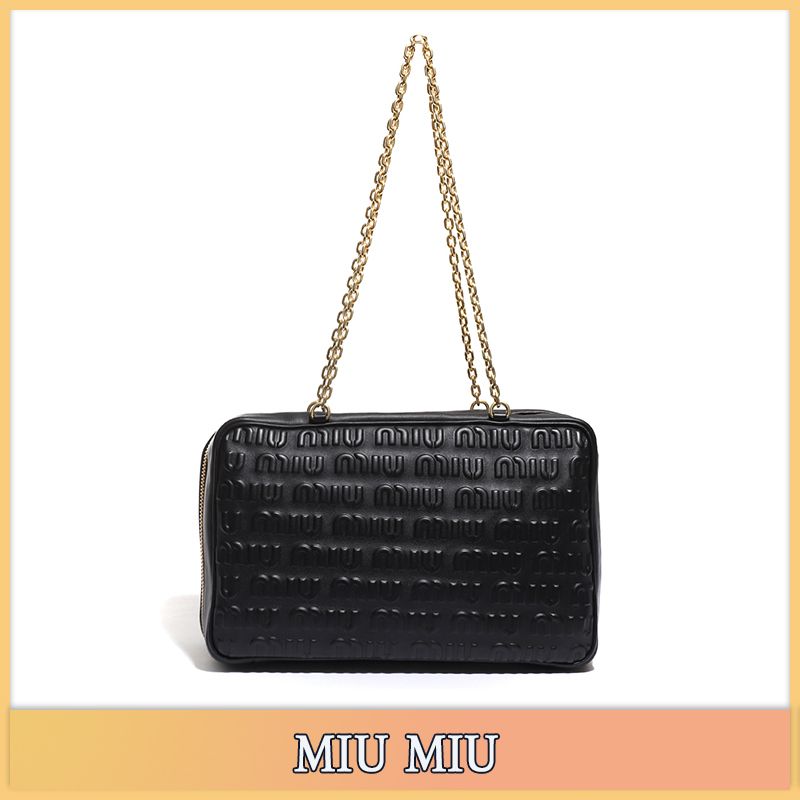 関税込☆MIU MIU☆エンボスロゴレザー トップハンドルバッグ 黒