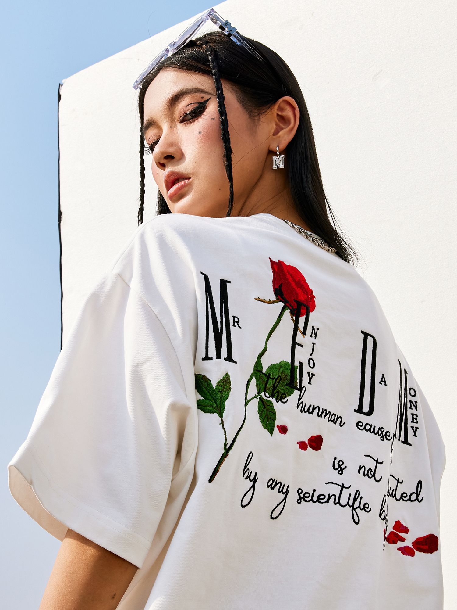 MEDM 半袖Tシャツ バラローズ刺繍 ロゴ 大人気 男女兼用 MEDM 新作 半袖Tシャツ ロゴ 大人気 バラ刺繍 男女兼用 ルーズ