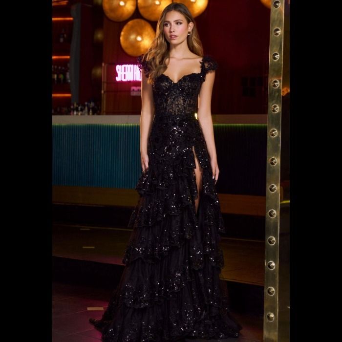 日本未入荷★【SHERRI HILL】レーススパンコールミニドレス♪ 日本未入荷☆【SHERRI HILL】スパンコールイブニングドレス