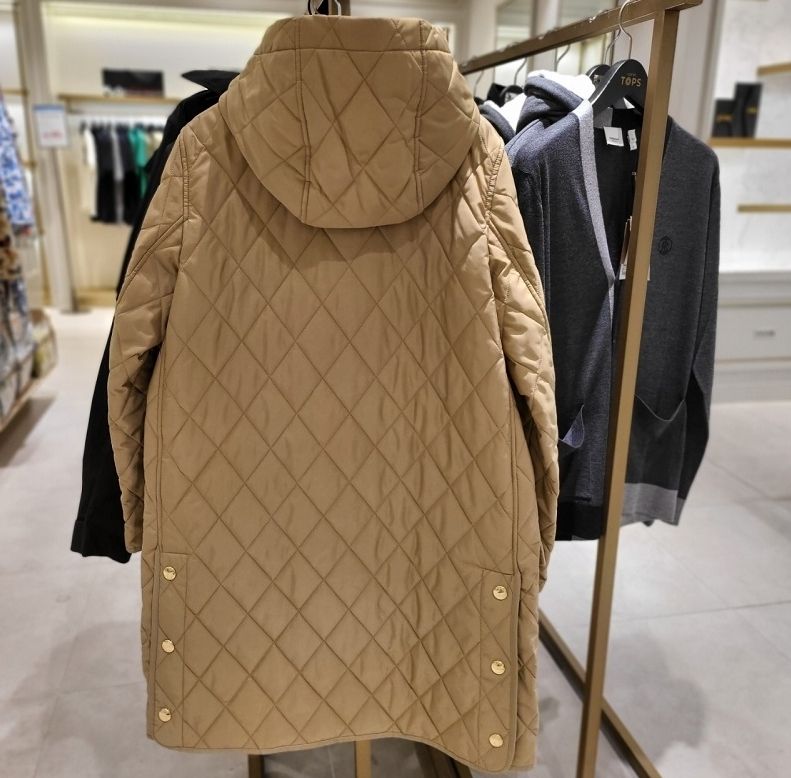 ☆送料関税込 BURBERRY ダイヤモンド キルト フード付きコート