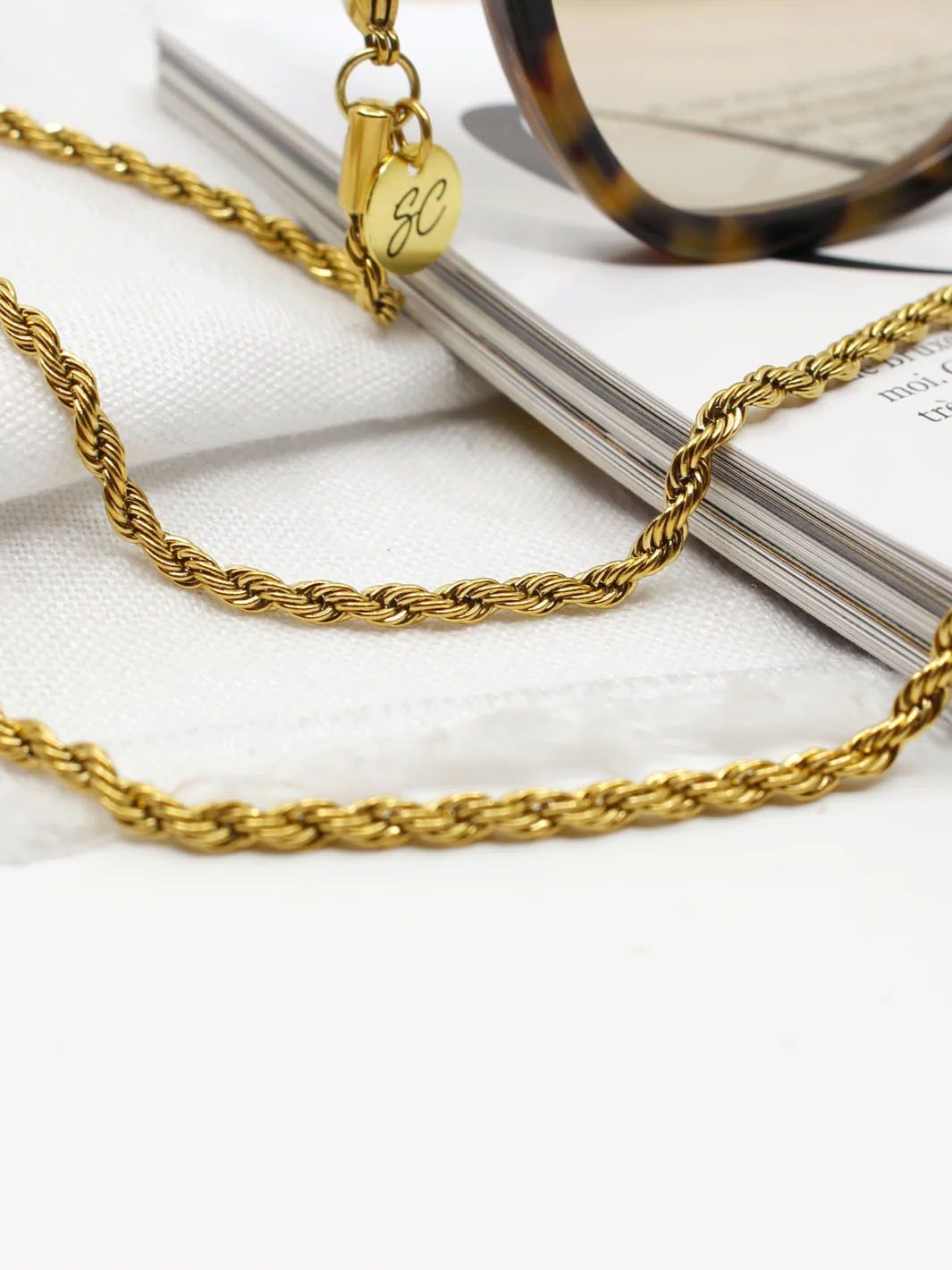 【Sunny Cords】ピッパゴールド ロープ編み眼鏡チェーン Sunny Cords】ピッパゴールド ロープ編み眼鏡チェーン (Sunny