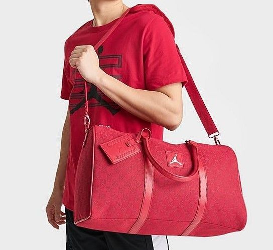 NIKE☆JORDAN☆モノグラム ダッフルバッグ Red(25L) Nike Jordan ジョーダン モノグラム ダッフル バッグ 関税送料込