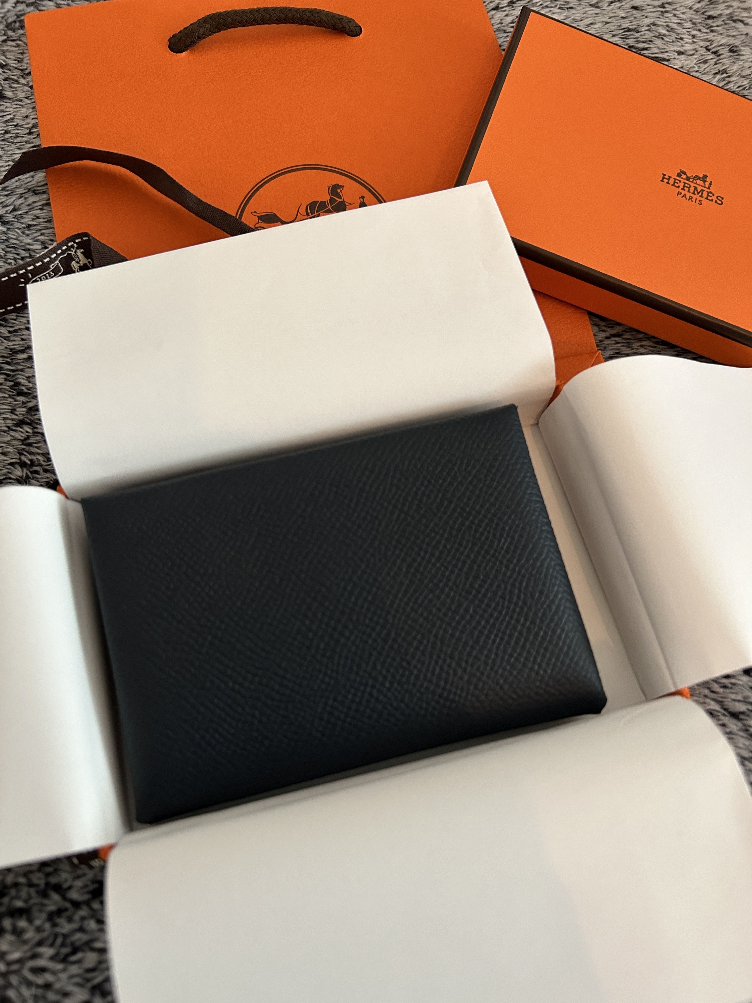 HERMES(エルメス)- Calvi Duo(カルヴィ)カード インディゴ HERMES(エルメス)- Calvi Duo(カルヴィ)カード インディゴ