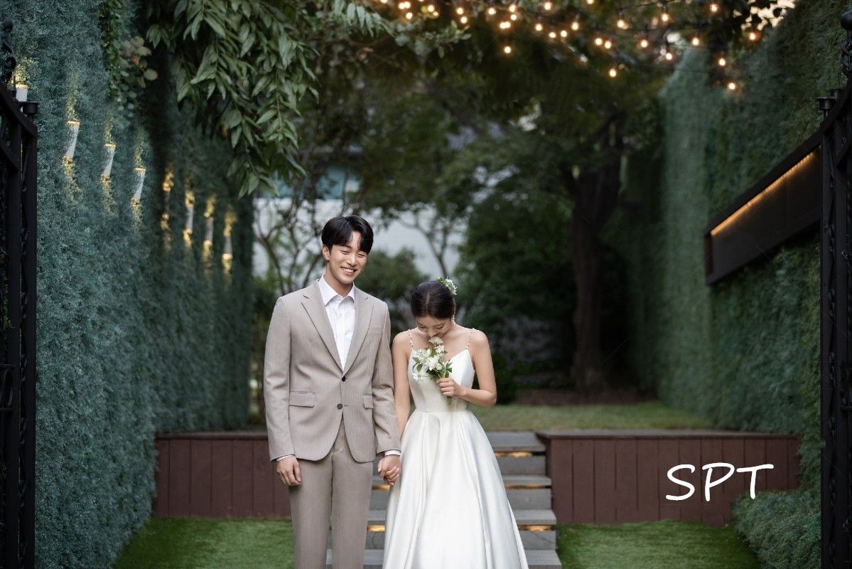 サテンキャミソールウェディングドレスエレガント結婚式 サテンキャミソールウェディングドレスエレガント結婚式