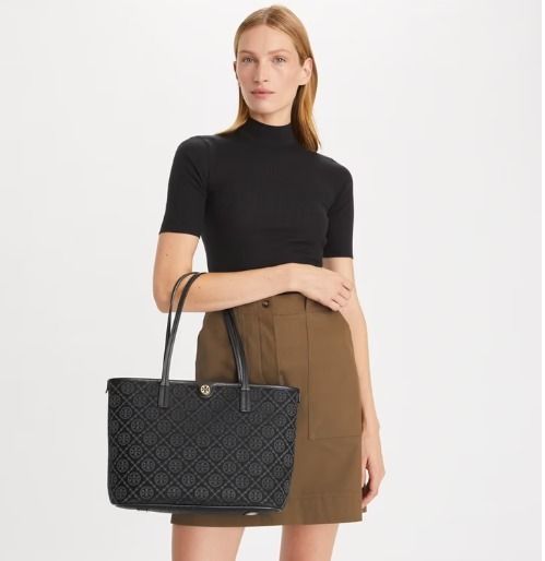 2023秋新作☆Tory Burch ☆スモール Tモノグラム ジップトート 2023秋新作☆Tory Burch ☆スモール Tモノグラム ジップトート
