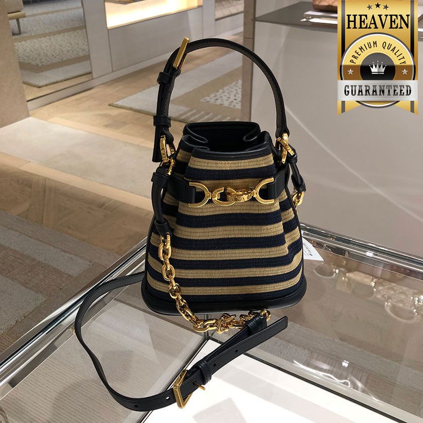 6万取引突破☆UPS速達便利用！【DIOR☆ディオール】バッグ