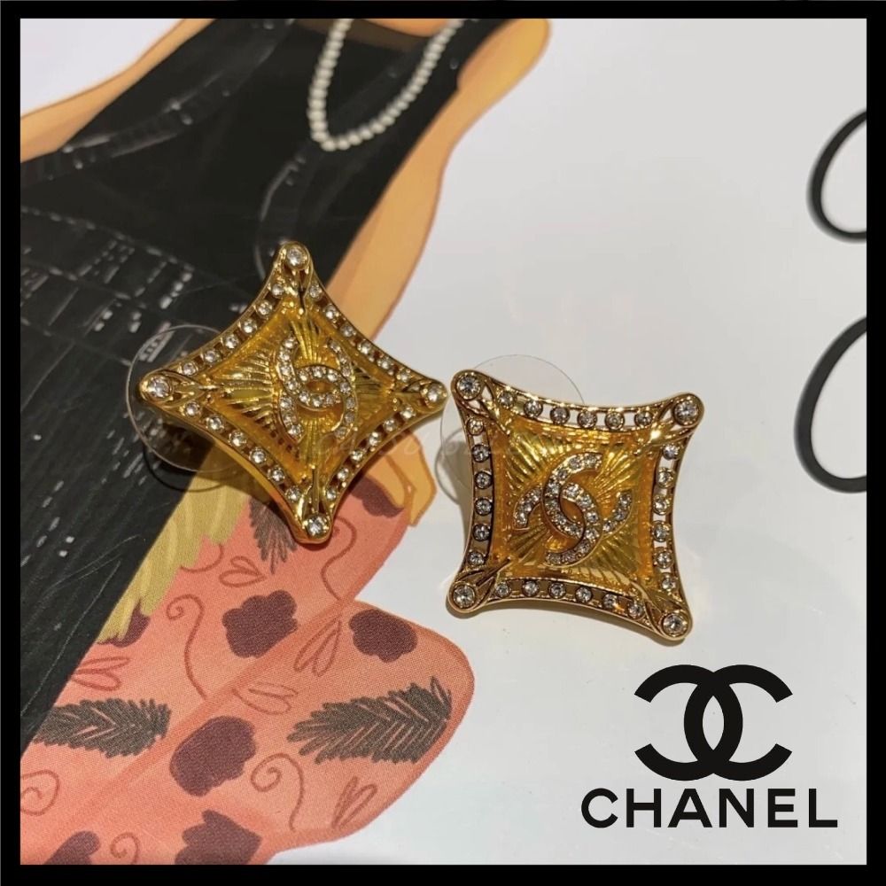 CHANEL ゴールドピアス