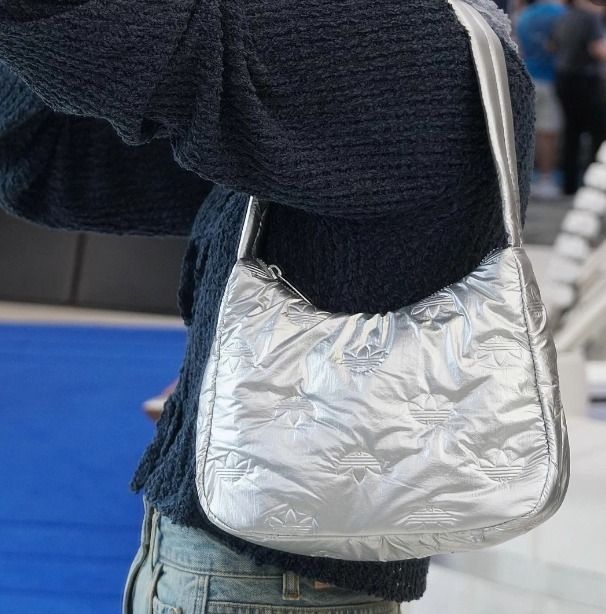 関税込☆adidas☆Puffy Satin Mini Shoulder Bag☆Silver バッグ