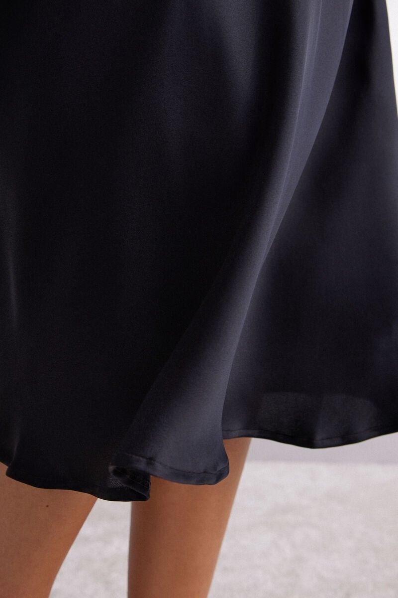 日本未発売 intimissimi シルク Nuisette longue en soie 日本未発売 intimissimi シルク Nuisette longue en soie