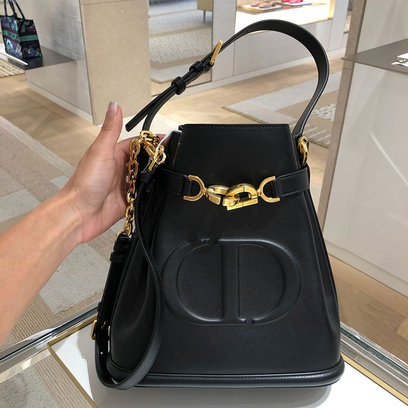 6万取引突破☆UPS速達便利用！【DIOR☆ディオール】バッグ