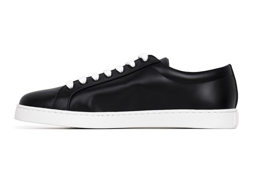 関税込★PRADA★ブラッシュドレザー スニーカー メンズ★正規品 ☆送料関税込☆PRADA ブラッシュドレザー スニーカー メンズ