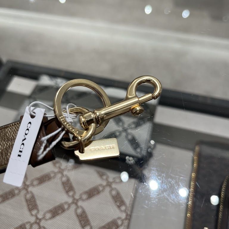 即発 アウトレット COACH バックチャーム 即発 アウトレット COACH バックチャーム (Coach/ファッション