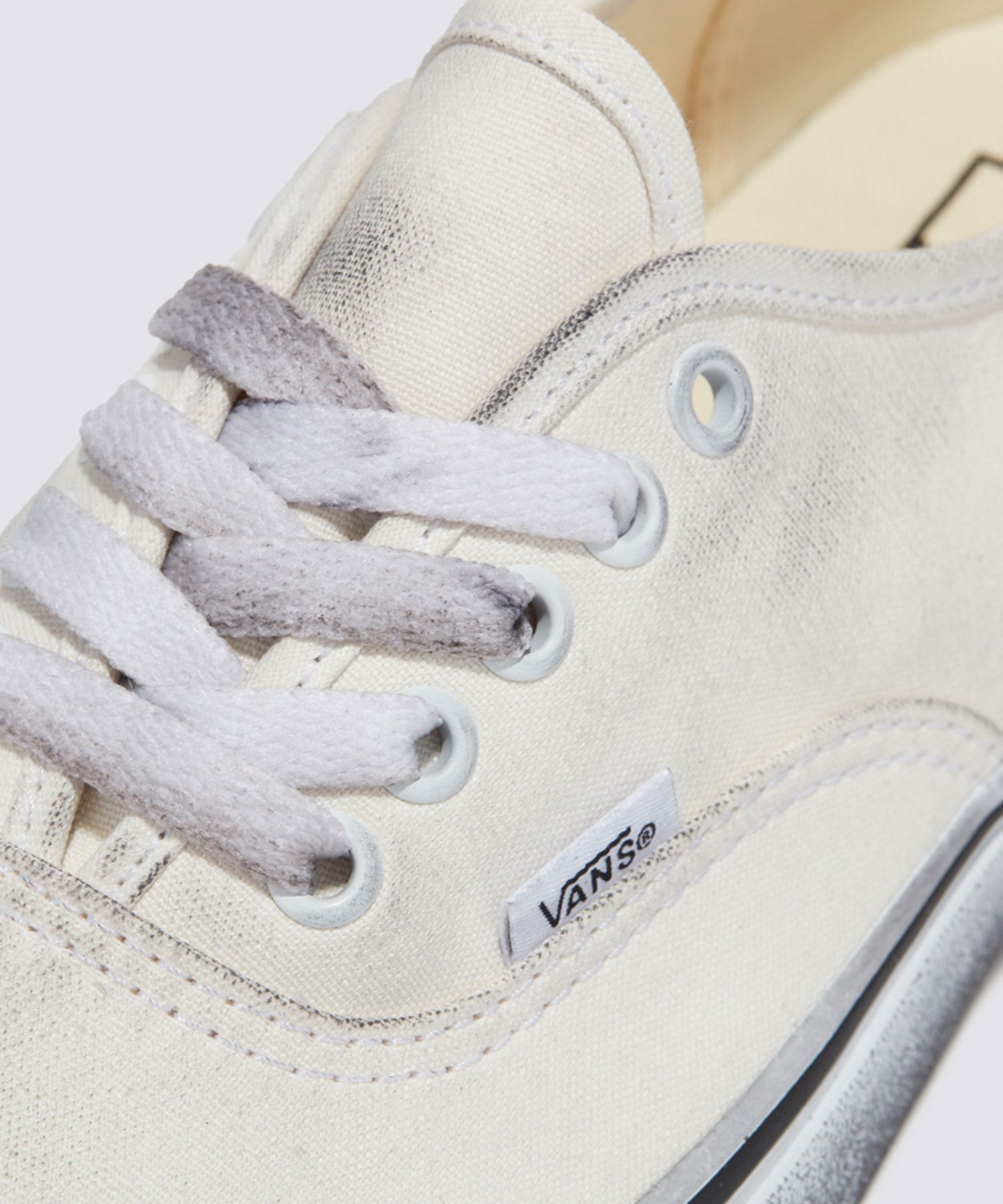 [VANS] オーセンティック AUTHENTIC STRESSED ホワイト 楽天市場】VANS バンズ スニーカー AUTHENTIC STRESSED WHITE