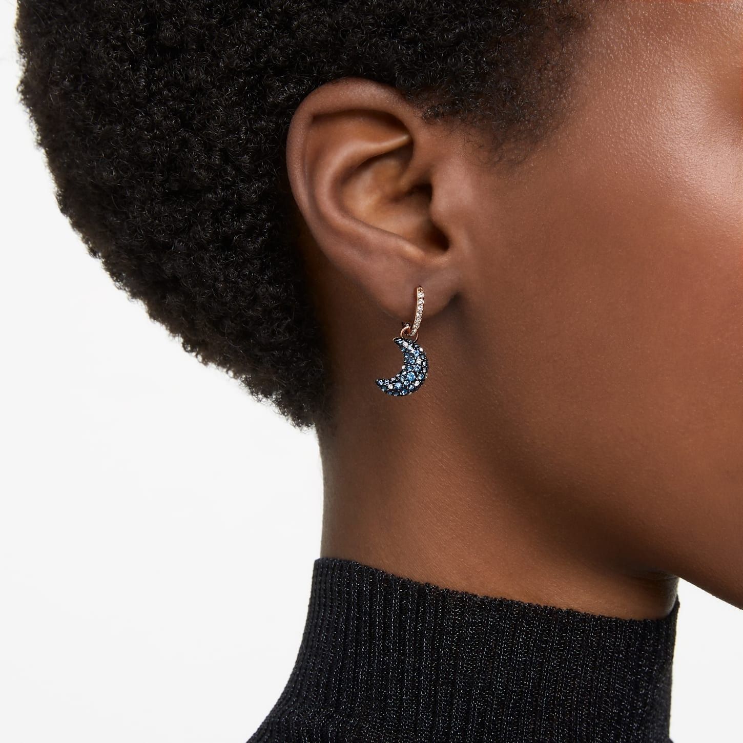 VIP価格【SWAROVSKI】スワロフスキー Luna ドロップピアス