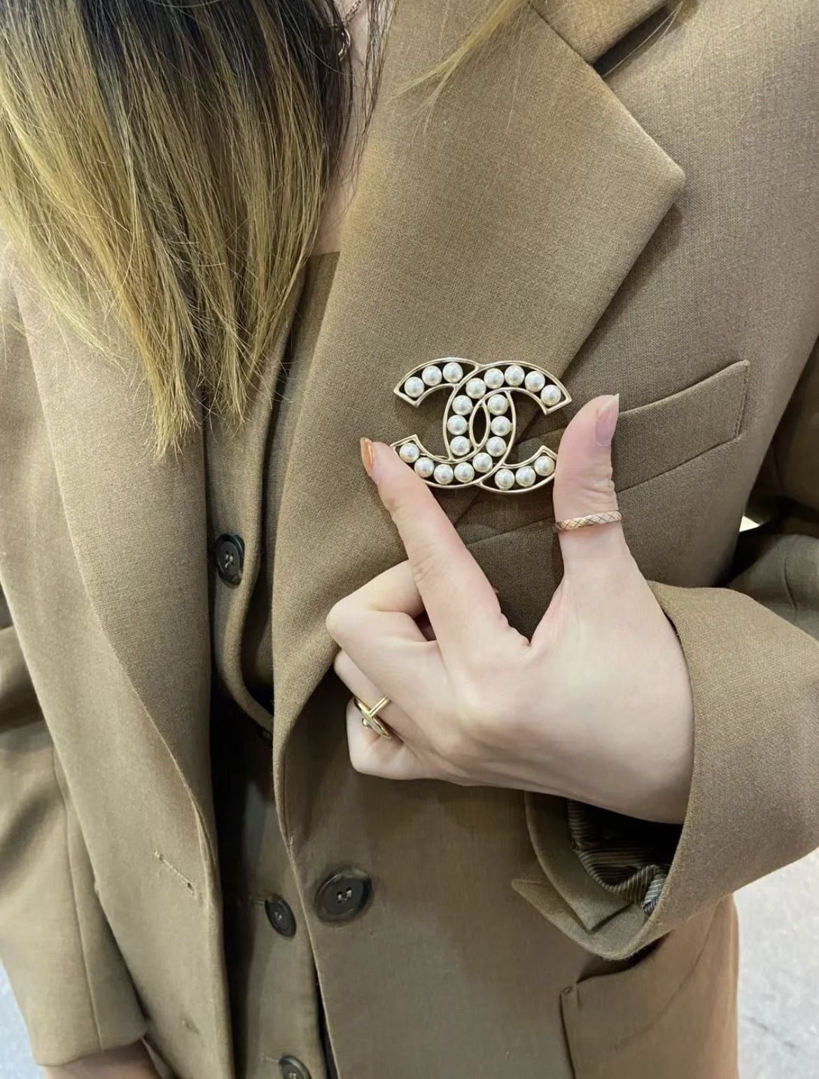 【圧倒的存在感♪】 CHANEL ブローチ 繊細なつくりが美しい♪】CHANEL ブローチ