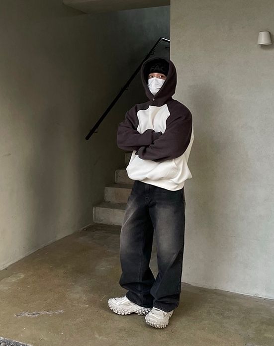 デニム・ジーパン HUECLOSET Black Sand Washing Denim Pants BNE48 HUECLOSET Black Sand Washing Denim Pants BNE48 (HUE/デニム