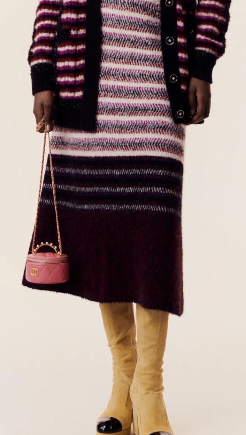 2023/24 AW◆送料込【CHANEL】チェーン付きクラッチピンクAP3423 2023/24 AW◇送料込【CHANEL】チェーン付きクラッチピンクAP3423
