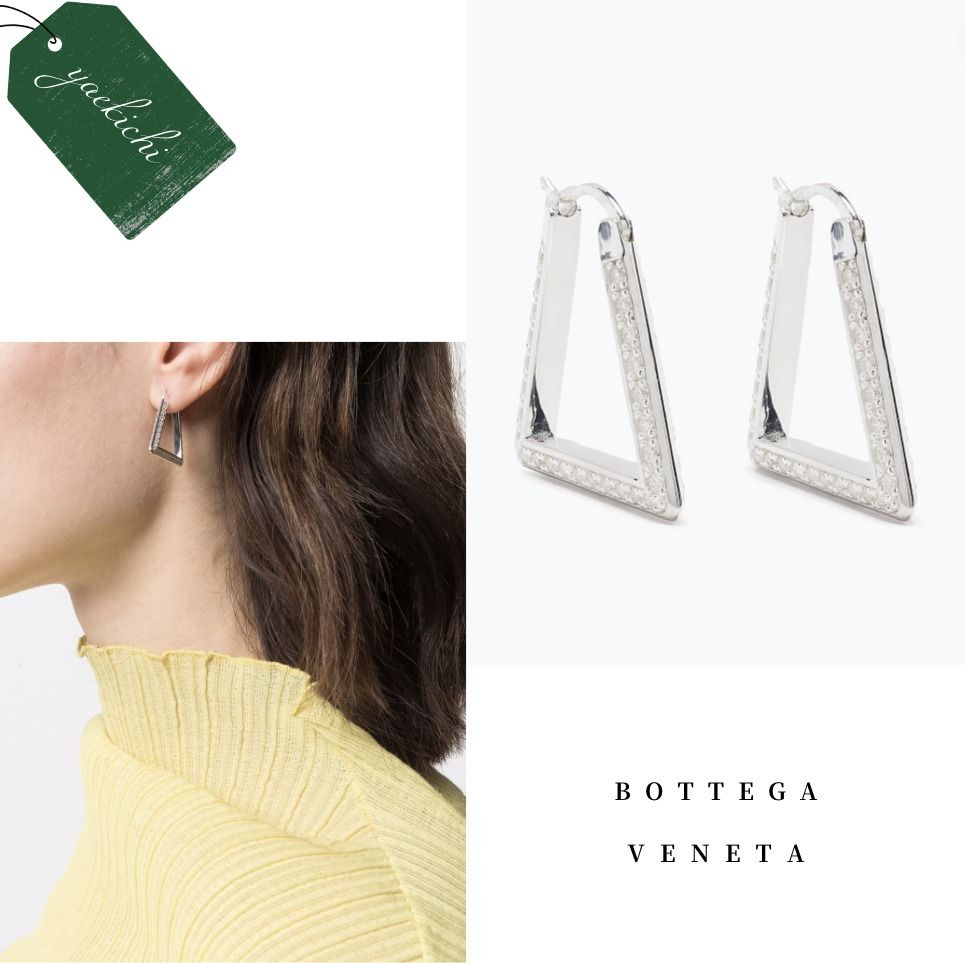 ◇BOTTEGA VENETA トライアングル シルバー フープ ピアス (BOTTEGA