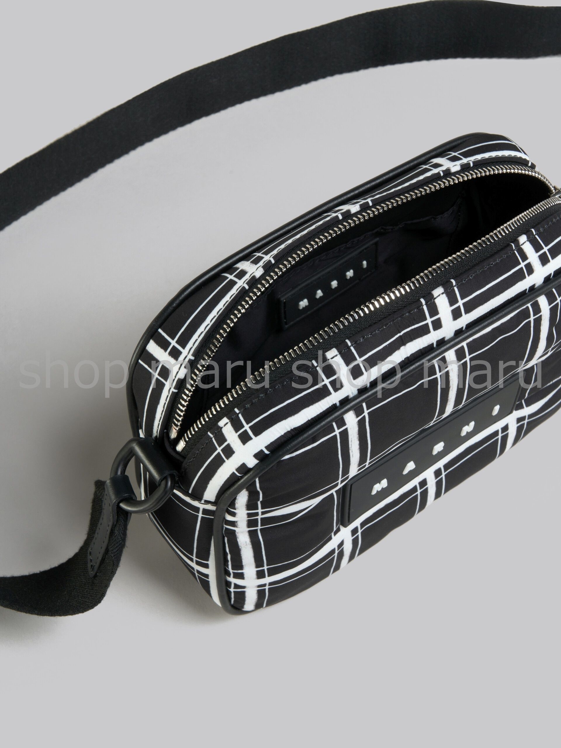 Amazon | [マルニ] ホーボーバッグ PUFF HOBO BAG SMALL [並行