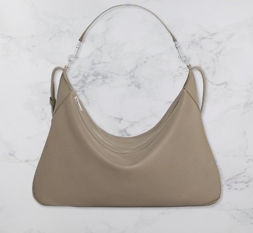 CELINE】ソフトカーフスキン ロミー ラージ バッグ (CELINE