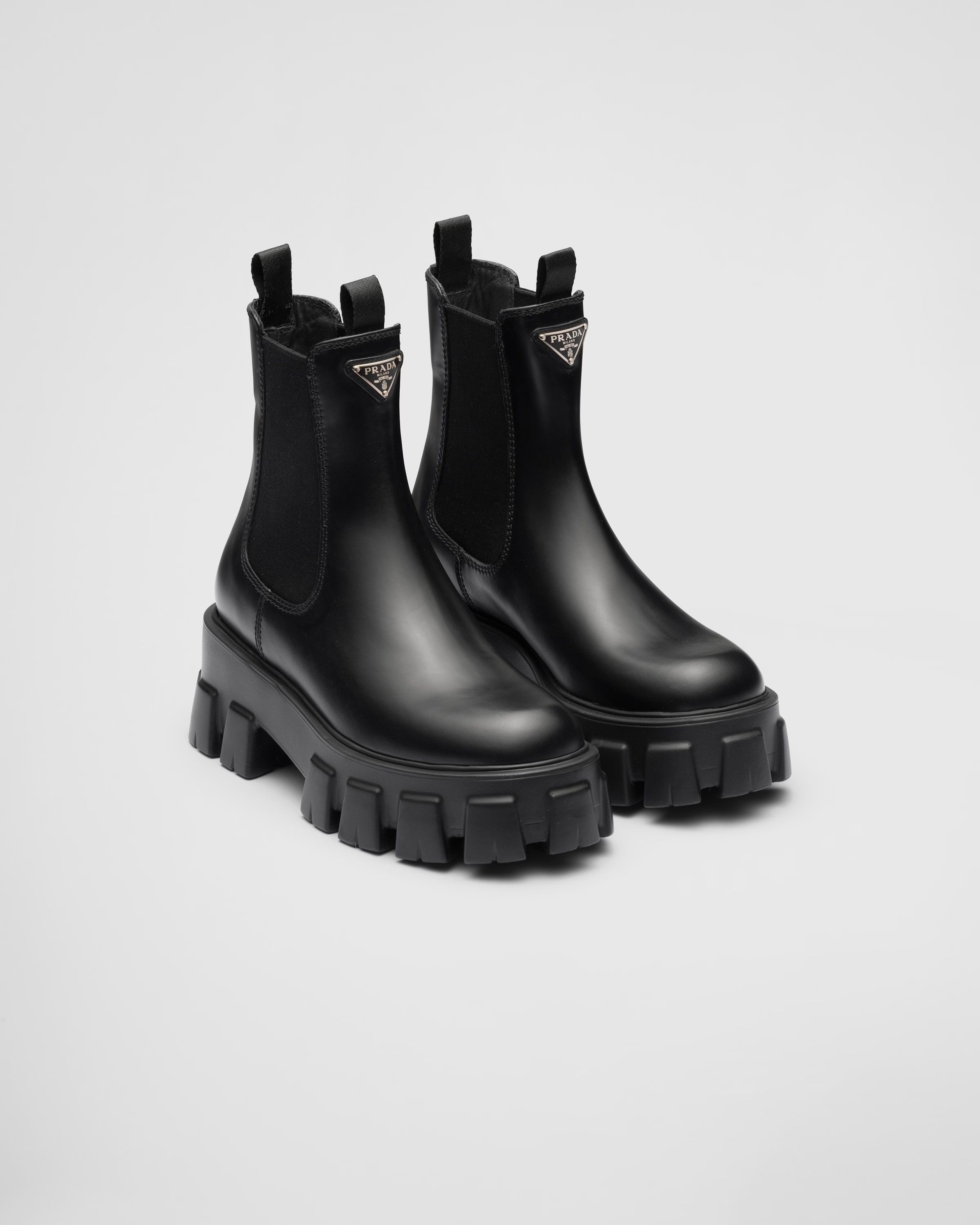 PRADA【入手困難】☆モノリス☆ブラッシュドレザー ブーティー