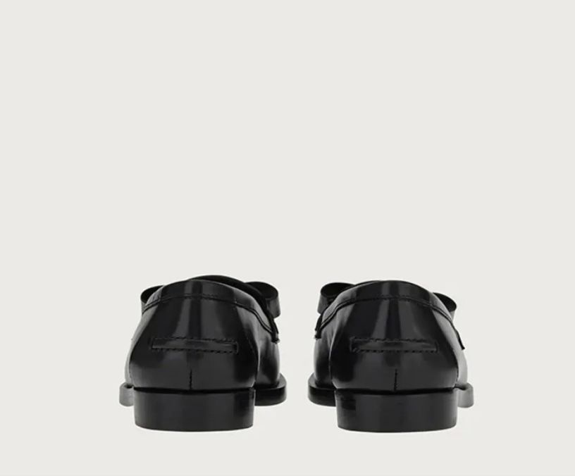 Salvatore Ferragamo - 極美品 サルヴァトーレフェラガモ ヴァラ