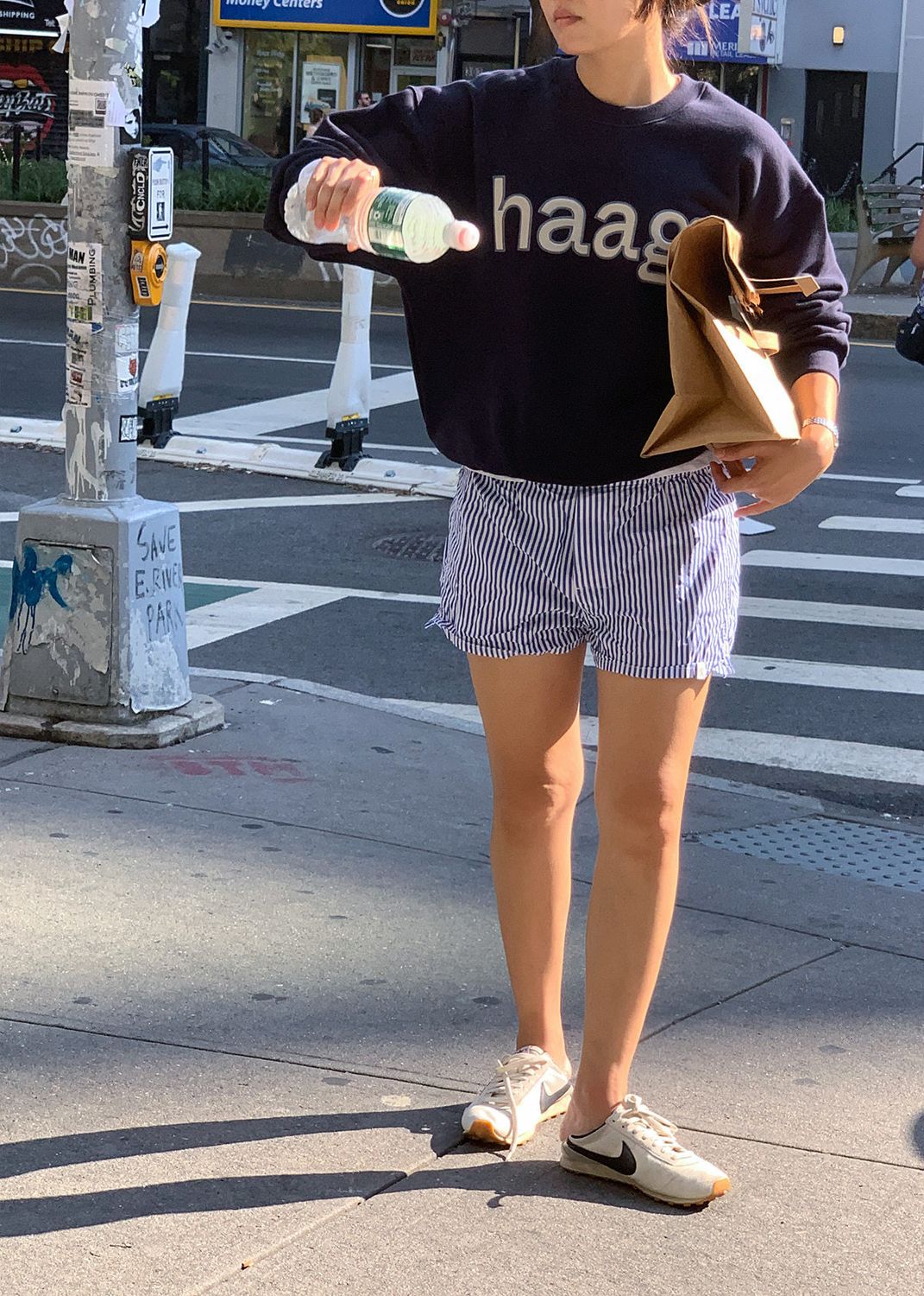 韓国 haag》a birthday sweatshirt(navy) ヘイグ スウェット (haag 
