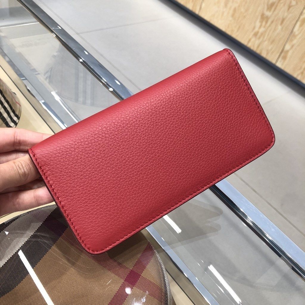 6万取引突破★UPS速達便!【BURBERRY】折りたたみ財布 6万取引突破☆UPS速達便【BURBERRY☆バーバリー】折りたたみ財布