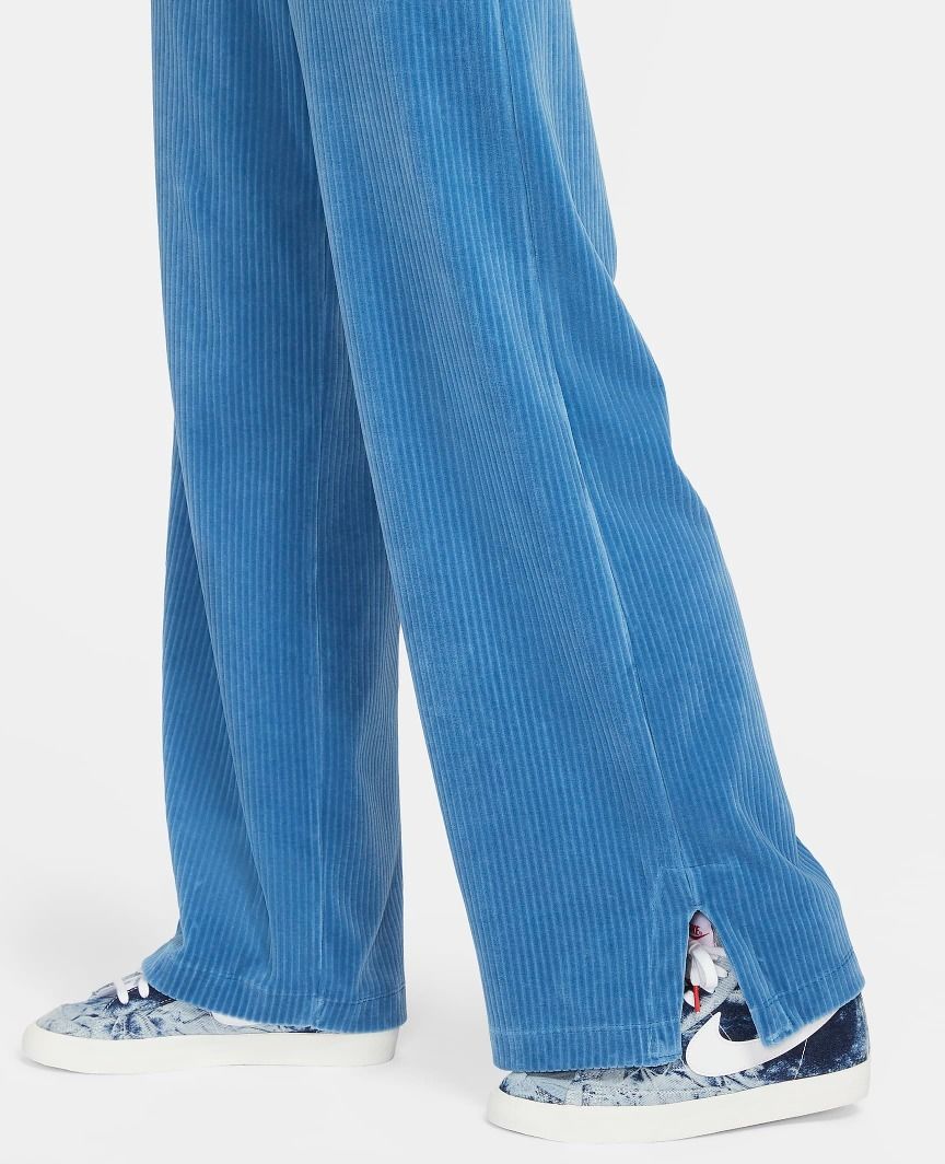 ☆韓国の人気☆【NIKE】☆W NSW VELOUR WIDE LEG ワイドパンツ☆ ☆韓国の人気☆【NIKE】☆W NSW VELOUR WIDE LEG ワイドパンツ