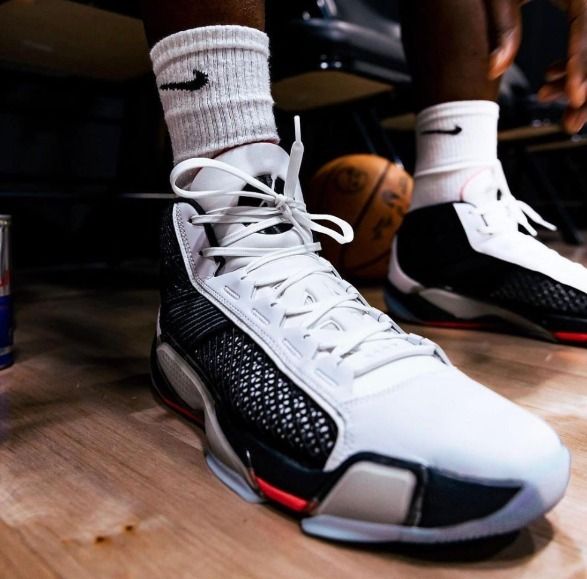 新バスケシューズ Air Jordan XXXVIII 