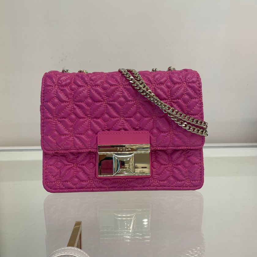 6万取引突破★UPS速達便利用！【FURLA】WP00414_カードケース 6万取引突破☆UPS速達便利用！【FURLA】WP00414_カードケース