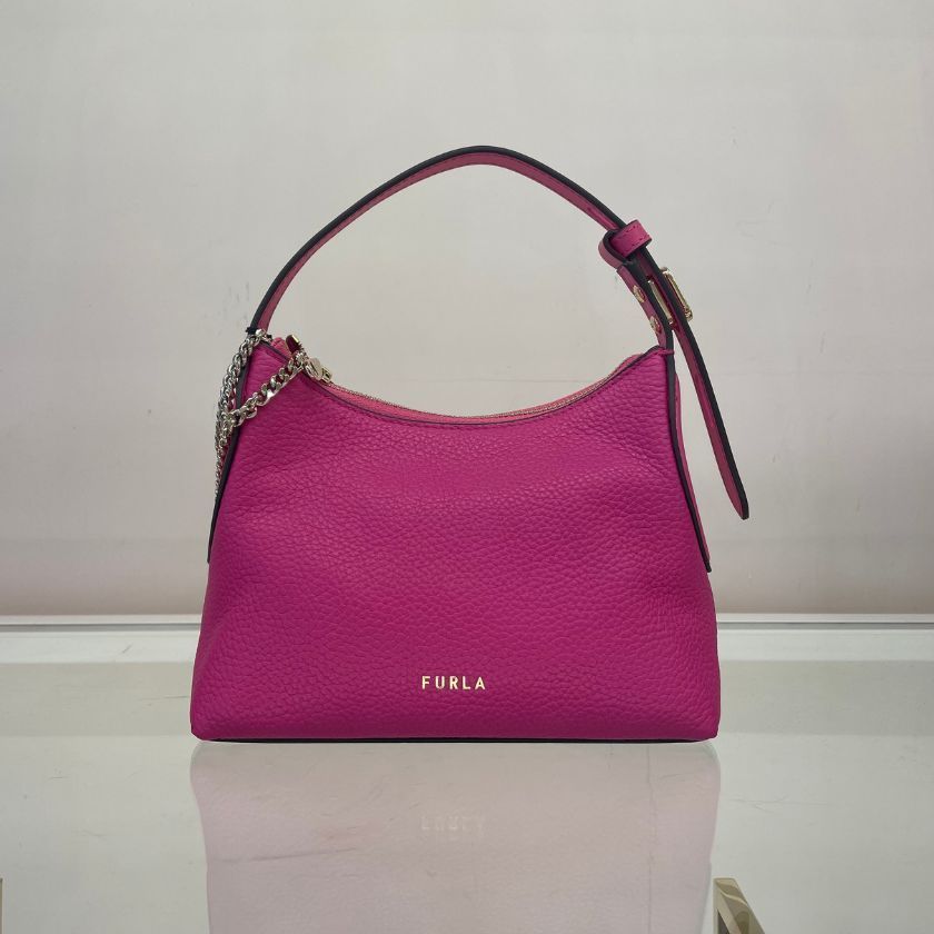 6万取引突破★UPS速達便利用！【FURLA】WE00654ショルダーバッグ 6万取引突破☆UPS速達便利用！【FURLA】WE00654ショルダーバッグ