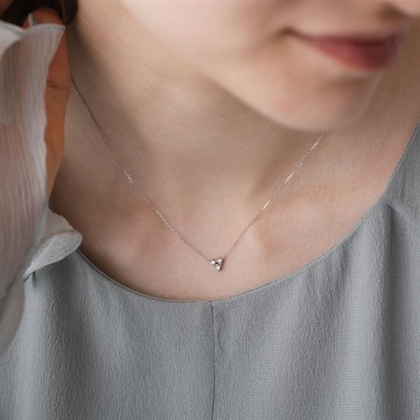 大人気!! 4℃ 3石 ダイヤモンド シルバー シンプルネックレス (4