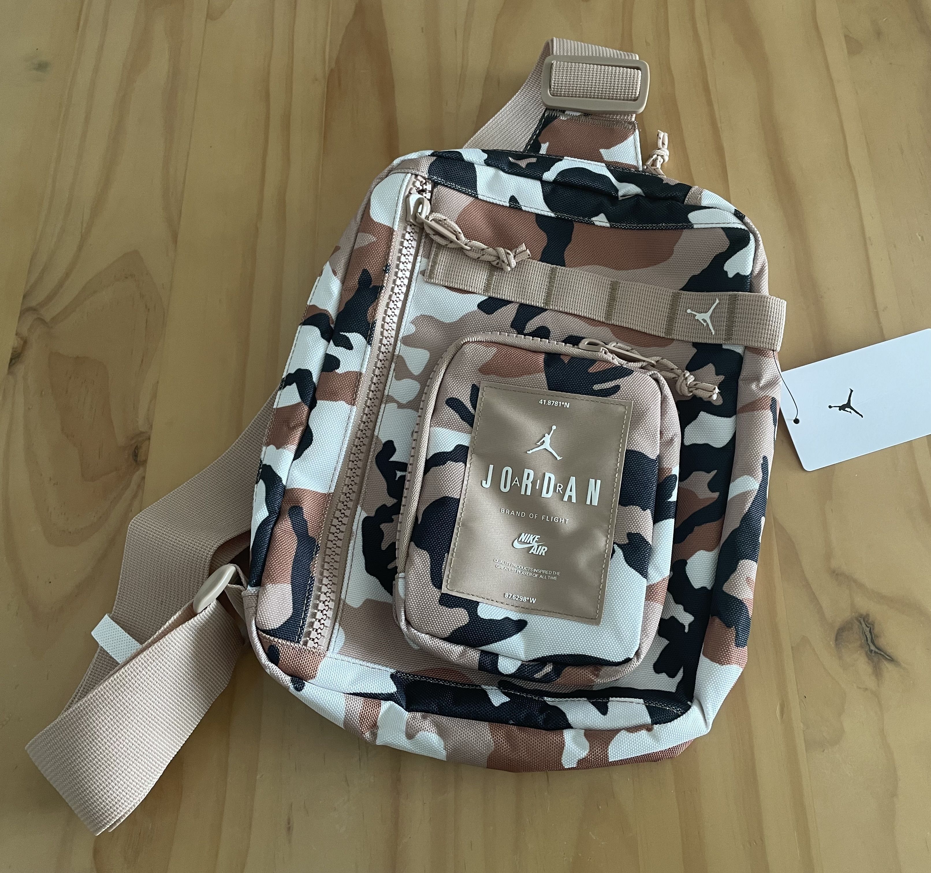 NIKE】ジョーダン JORDAN HESI クロスボディバッグ (Nike