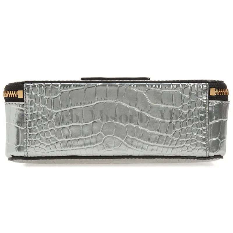 【国内即発】VERSACE クロスボディバッグ BLACK クロコ型押し Versace☆クロコ型押しクロスボディーバッグ (VERSACE