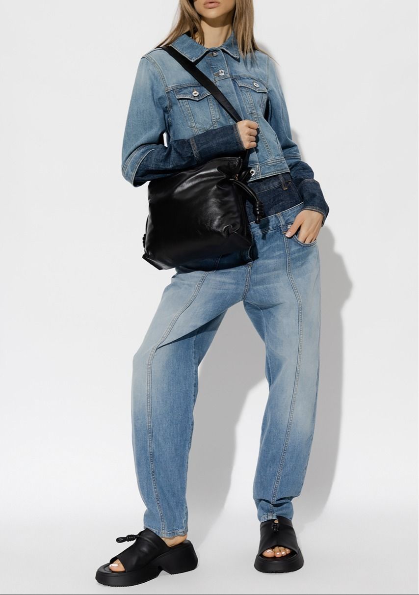 国内配送【LOEWE】ロゴパッチ ハイウエスト パンツ LOEWE】22冬 セール！ロゴパッチ ハイウェスト ジーンズ (LOEWE