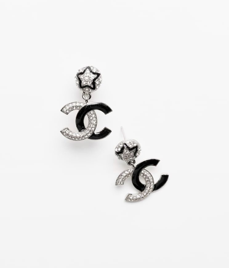 【耳元で輝く】◆CHANEL◆ ピアス 可愛い☆耳元に輝くロゴ【CHANEL】シャネル ピアス (CHANEL