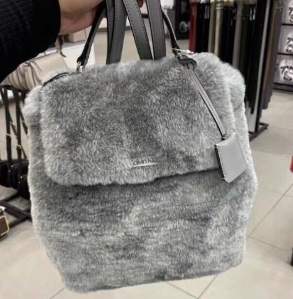 最新コレックション Michael （ウィメンズ ふわふわファー リュック ブラック Kors バッグ