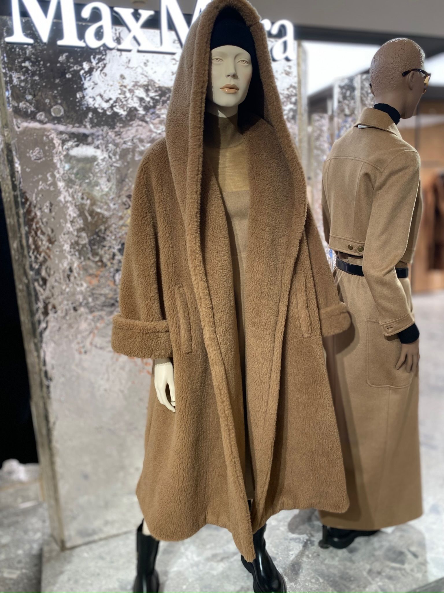 MaxMara ‘SMaxMara ロングコート　フード付き