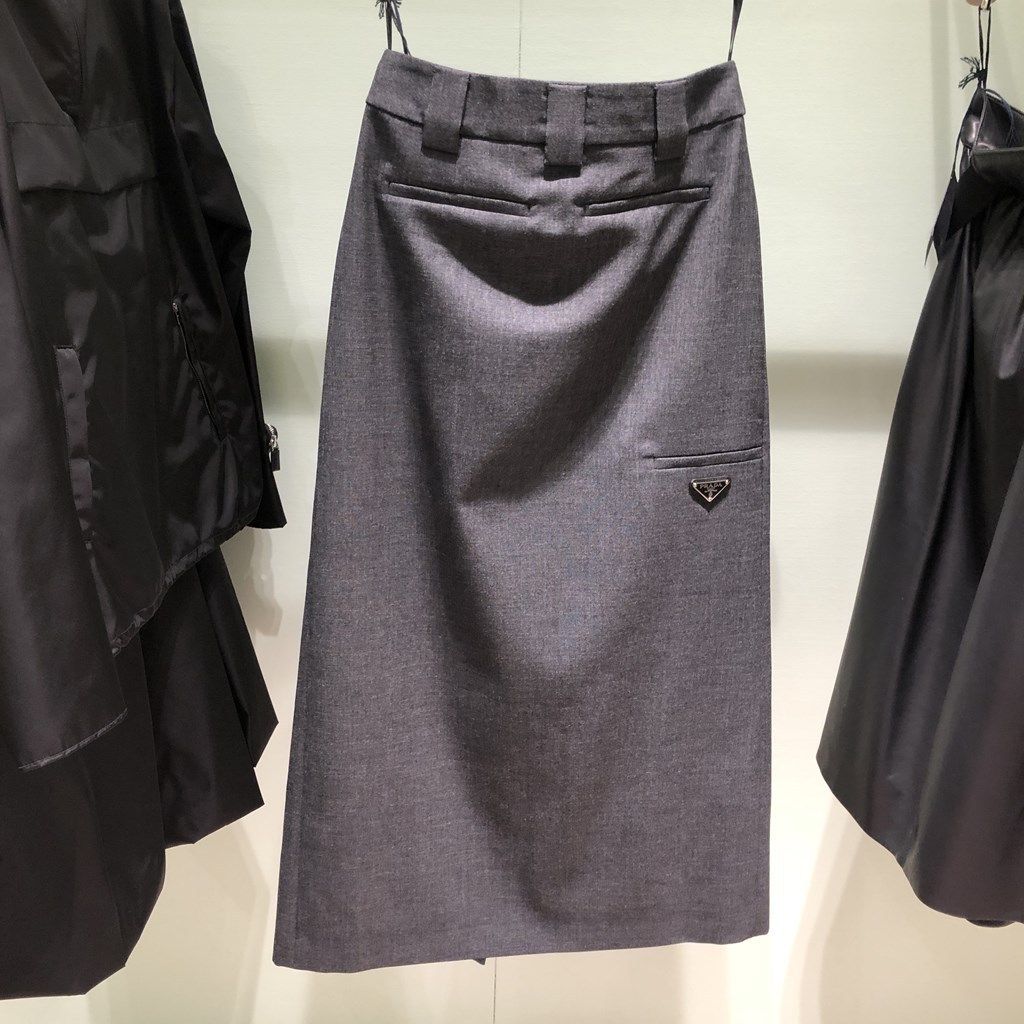 6万取引突破☆UPS速達便利用！【PRADA】P111X 10V2 (PRADA