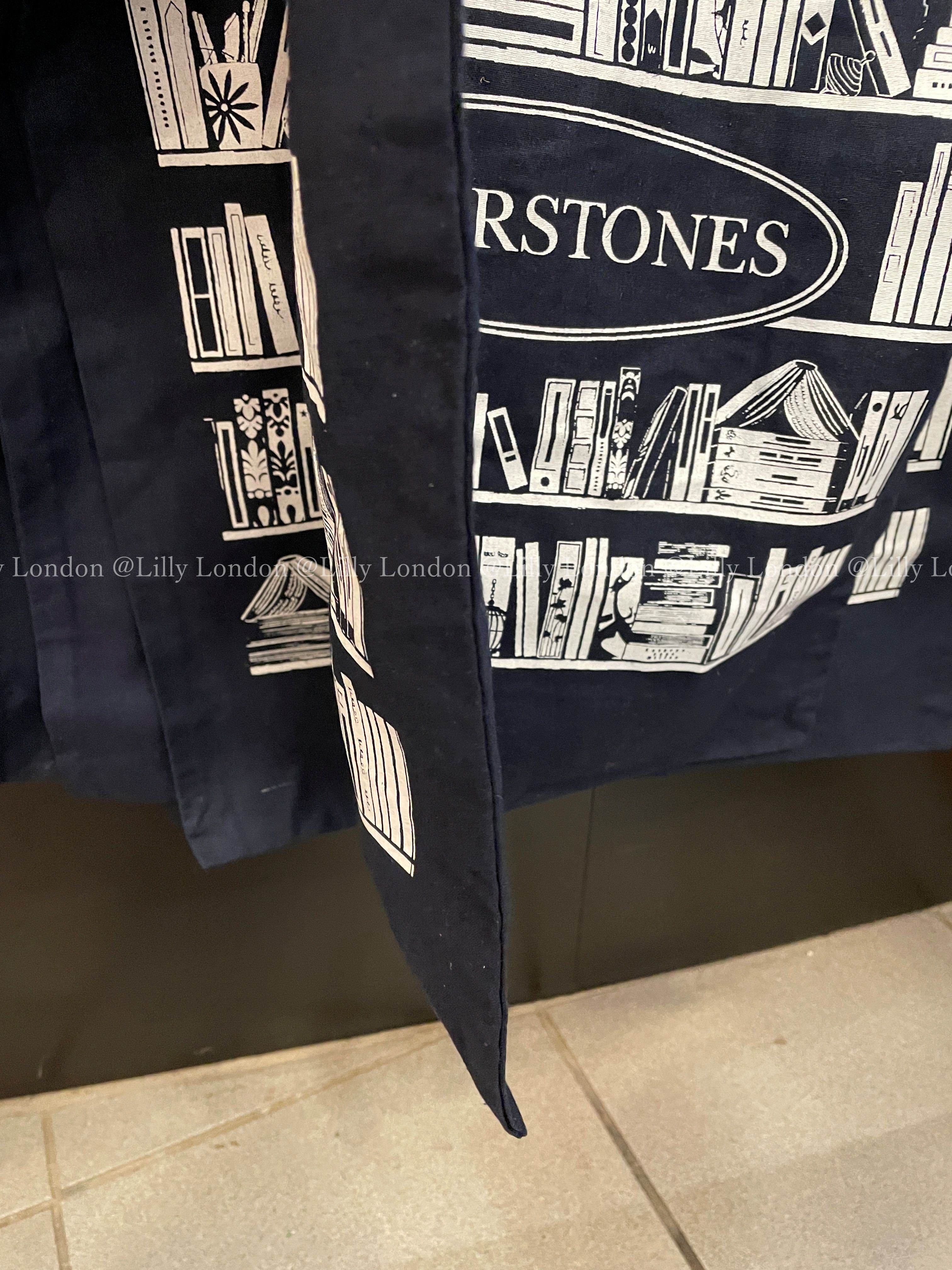 ロンドン発☆ 英国書店 Waterstones クロス トートバッグ ロンドン発☆ 英国書店 Waterstones トートバッグ マチなし