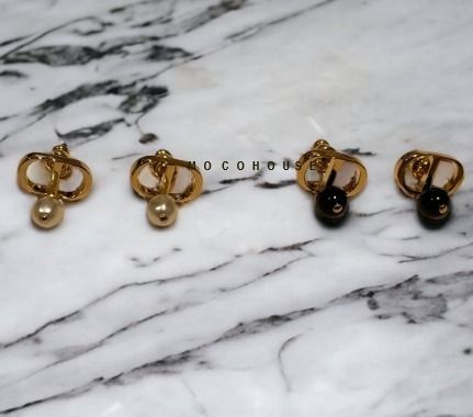 ホスト界で人気【DIOR】ディオール CD モチーフ ピアス すぐ発送 ホスト界で人気【DIOR】ディオール CD モチーフ ピアス すぐ発送