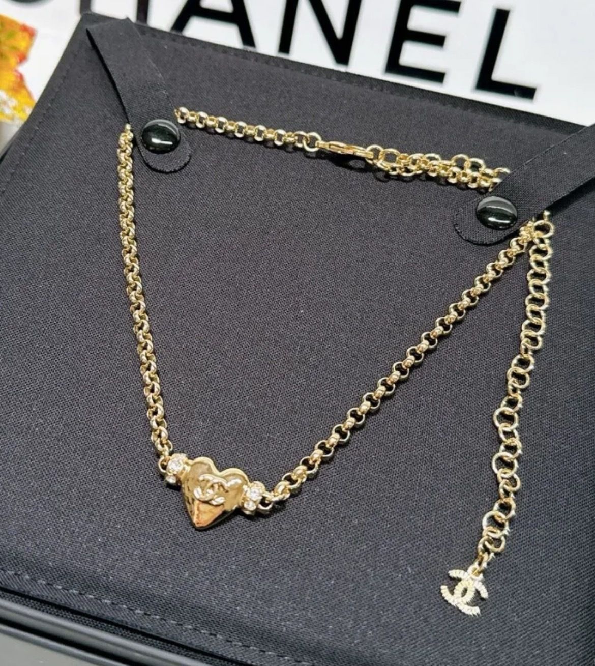 【胸元からオシャレに☆】シャネル ネックレス チョーカー 胸元からオシャレに☆】シャネル ネックレス チョーカー (CHANEL