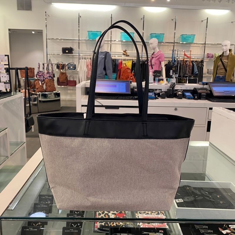 Marc Jacobs ロゴ キャンバス レザートリム トート 関税送料込 Marc Jacobs ロゴ キャンバス レザートリム トート 関税送料込