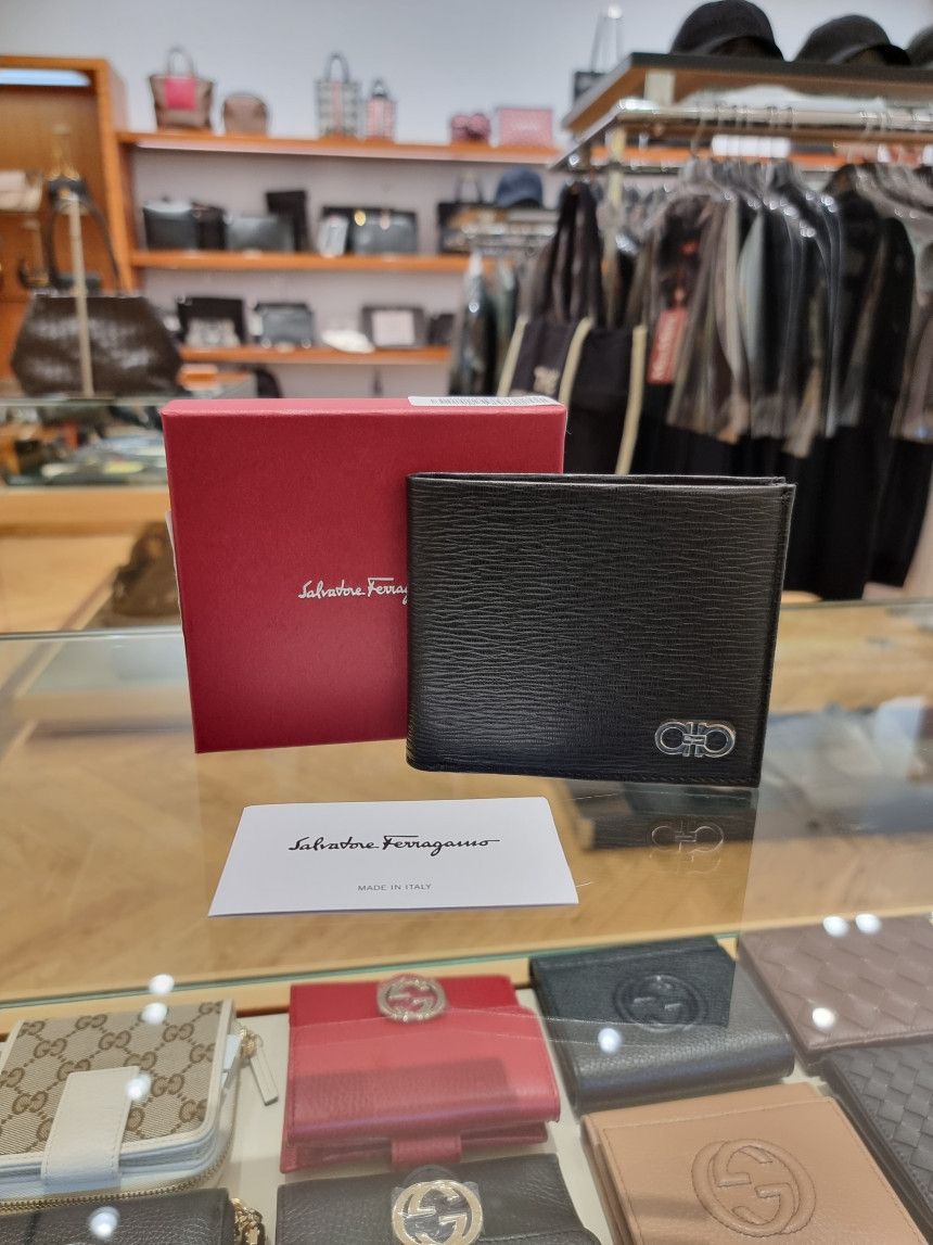 ◆Salvatore Ferragamo◆カンチーニ 二つ折り財布 0685956 ◇Salvatore Ferragamo◇カンチーニ 二つ折り財布 0685956