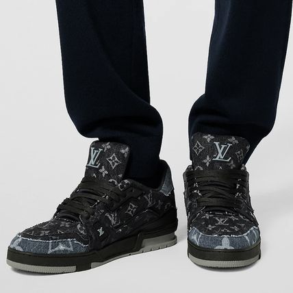 【お洒落かっこいい！】ルイヴィトン★スニーカー デニム LOUIS VUITTON（ルイヴィトン）のデニムスニーカーを販売中